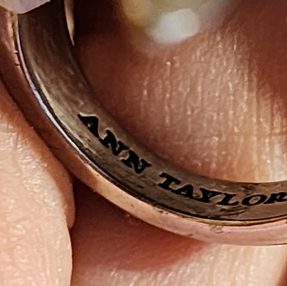 Ann Taylor Flower Cocktail Ring Statement Piece Sz 6.25 - Picture 11 of 13